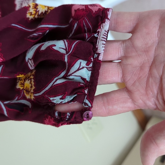 Gap Floral V Open Neck Long Sleeve Blouse S Burgundy Floral - Picture 7 of 14